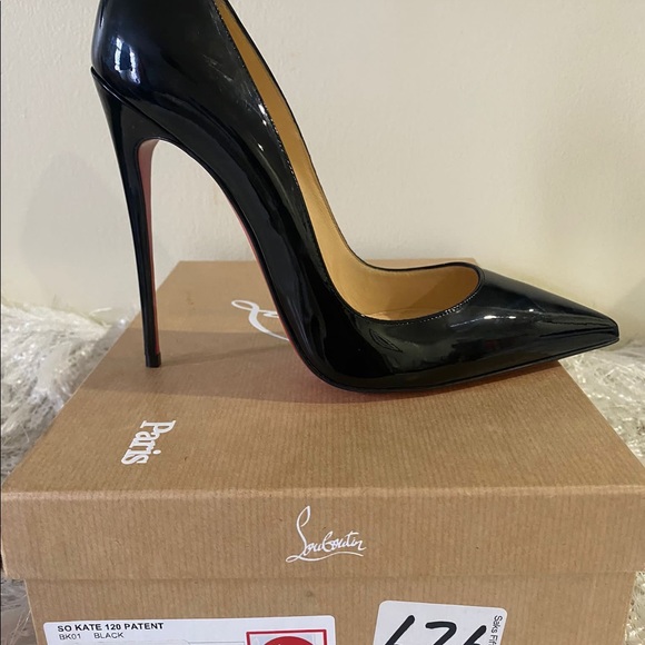 Red Bottoms - Picture 7 of 7